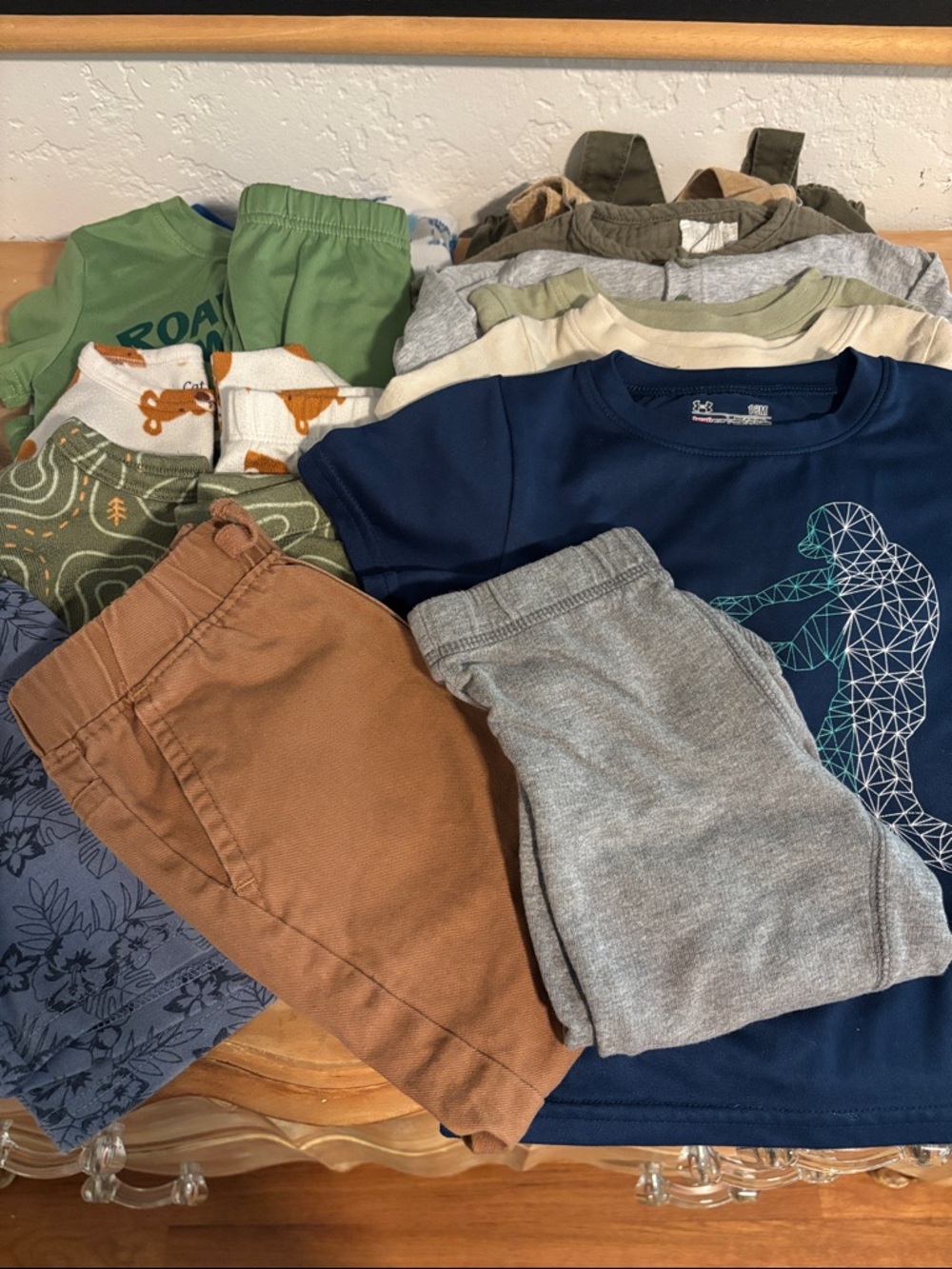 Boys Pajamas & Clothes (18 Months)